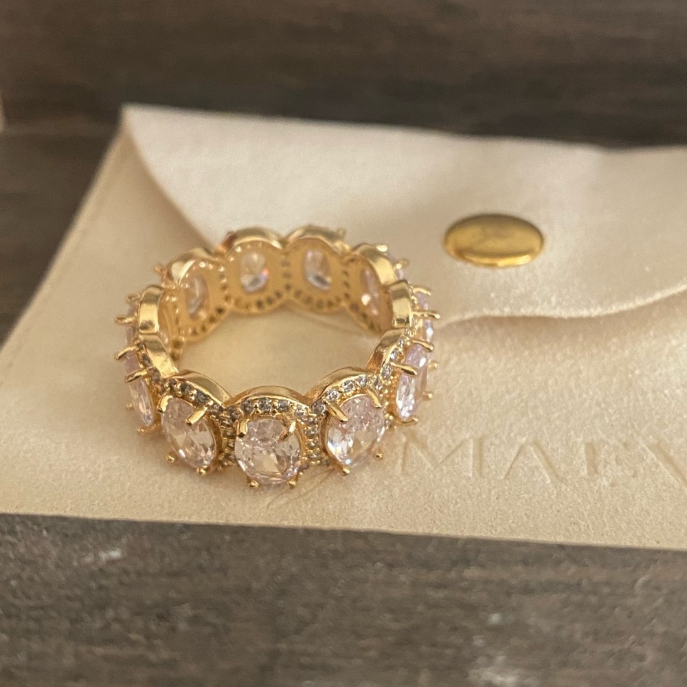 HEYMAEVE Heiress Ring SIZE 8